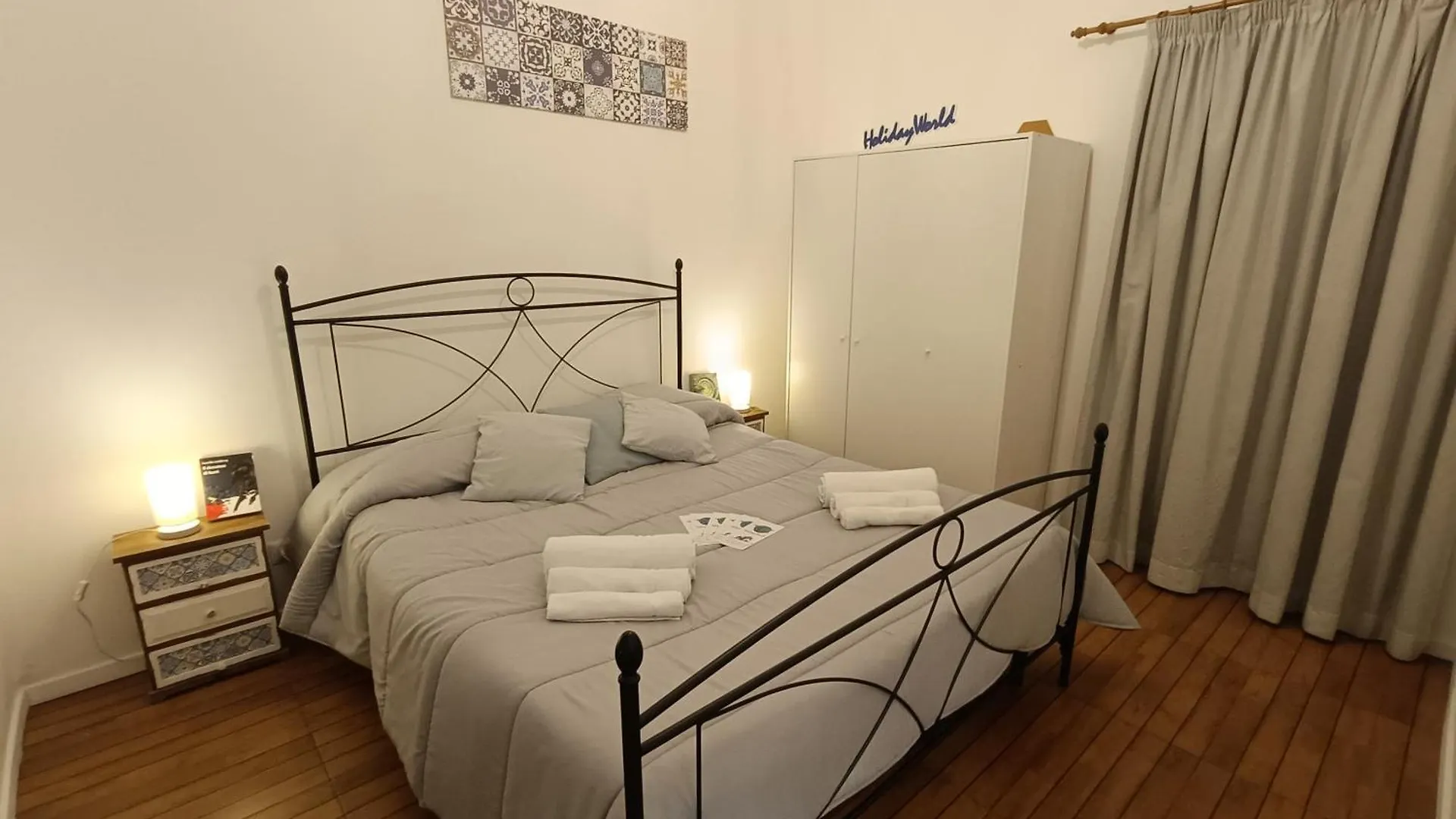 Contatos de Aragonesi Vacanze By Holiday World